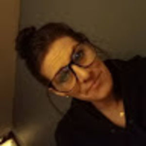 Meet your Posher, Adriann